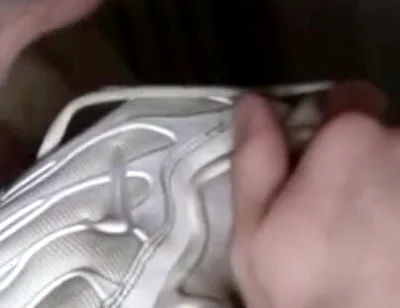 The slut Leo Senthy fucked bareback by Tim Cosla in sneakers