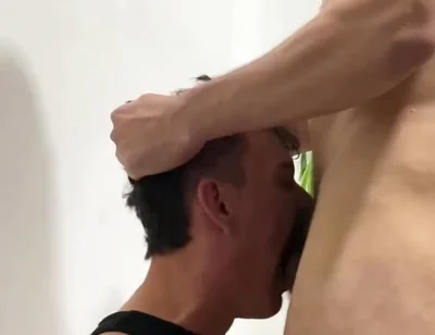 Versatil XXX gay deepthroat