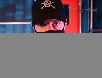 My Keys to Your Cage (4k)