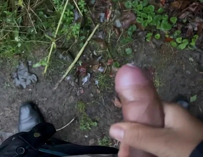 Shy Guy at Cruising Place and Could Not Resist My Dick