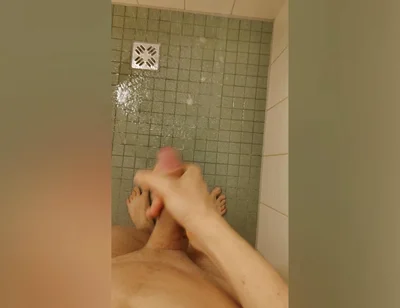 Under the Shower Piss and Cum Mix