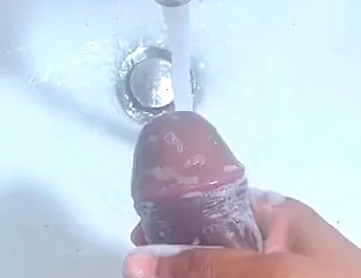 How to Properly Wash Your Dick