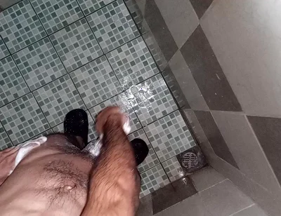 Boy Masturbates and Wipes All the Body Hair on His Parts and Buttocks
