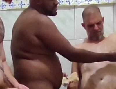 Bath Time with P Aii and Filhoo