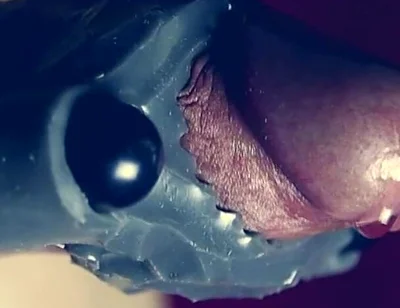 This Vibrator Is Too Weak for Me to Cum.