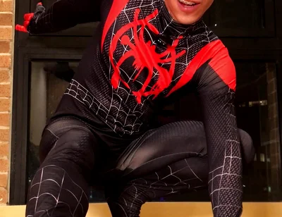 Suit Spiderman and Poses