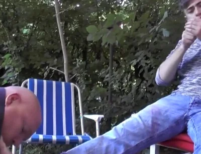 Smoking feet master outdoor