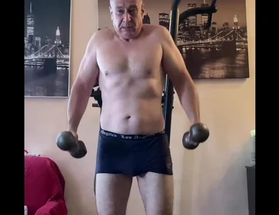 I'm Pumping My Hands