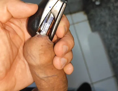 Super Glans Stapler in the Bathroom.