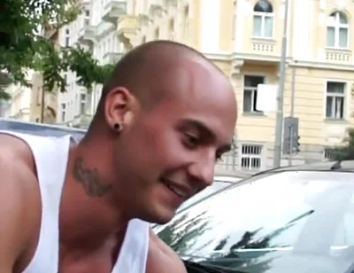 Three Blokes Compare Strength in Arm Wrestle