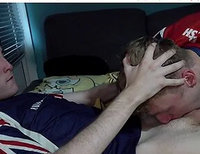 Multiple Cum Shots Twinks Soaks Strangers Bed