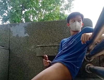 Aisa Young Twink Outdoor Jerk off and Cum