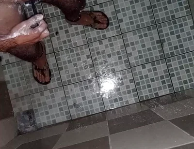 Boy Shaves His Balls and Masturbates