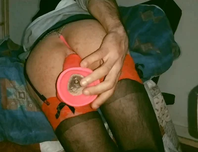 My Pretty Ass Begin with Anal Plug to See Insinde