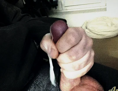 Jerking off and Orgasm Late at Night in Front of the Computer.