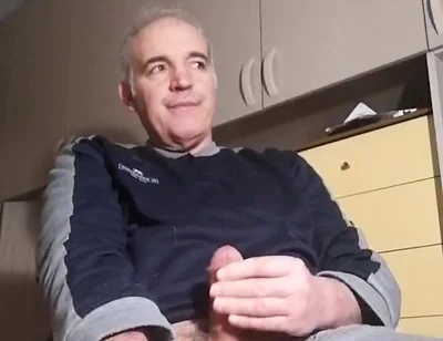 Online Erotic Show on February 9th.