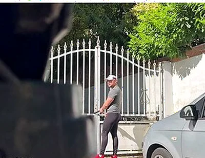 Andrew Wallker Spied By A Perv During Fitness Jerk And Intense Cumshot