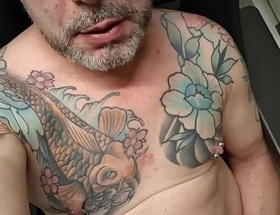 Sls-frank Squirts From His Subincision in Close-up