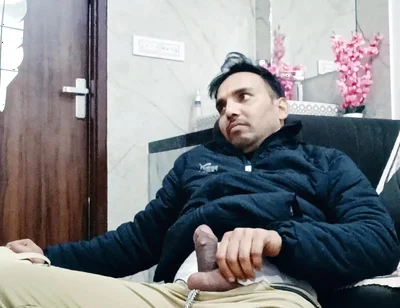 Aisain Daddy Uncle European American Daddy Indian Army Man Desi Man Uncle