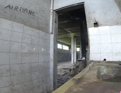 I Jumped Over the Wall to Jerk off in the Shaking Shed