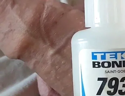 Without Cuts Spreading the Liquid Glue Completely on the Glans.