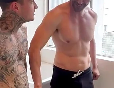 Having Hot Sex with an Old Friend Parte 1