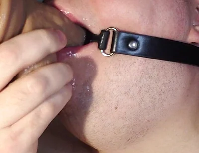 Sloppy Deepthroat 7 Inch Gyrating Dildo Whit Mouth Gag