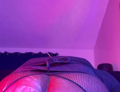 Bubble Butt Piggy Goes on Nasty Joyride