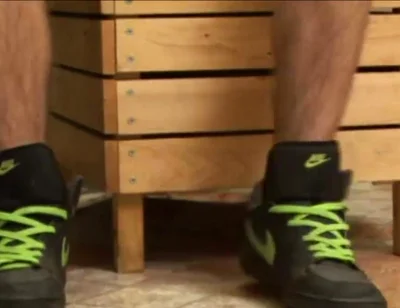 Slutty Thien Lan Drops to His Knees