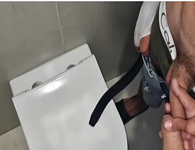 I Fucked A Straight Security Guard In The Urinal When He Stopped Me For A Check