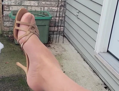 Wearing Nylons and Heels Outside Jacking off