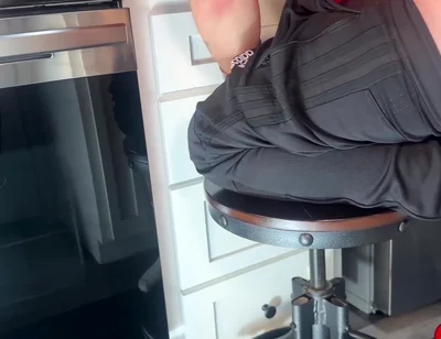Hung Papi Viral Video Fucking While Cooking Pasta Bareback
