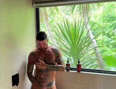 I’d Love to Jerk off in the Shower