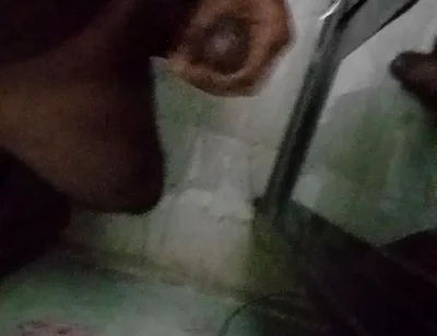 Desi Muscular Boy Oiled His Dick and Masturbates Infront of the Mirror When Nobody in the House