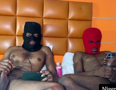 Horny Straight Guys Masturbate