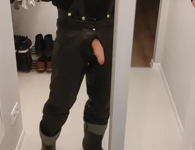 Gay Army Men Fuck. I'm in Rubber Boots and Leather Pants
