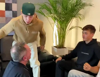 long hair master dirty sneaker