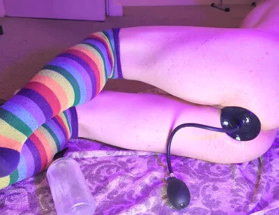 Raine Ryder Size Queen Gaped by Inflatable Plug