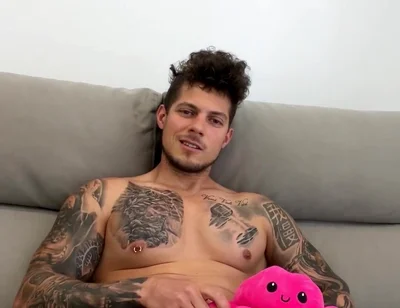 Deepthroat Thrusts Ignite Primal Queer Fire