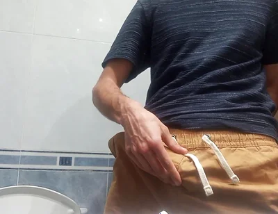 The Guy with the Huge Cock so Fat in His Pants, He Unloads It with 5 Jets of Semen in the Air