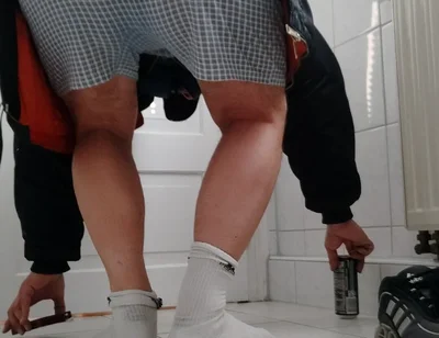 To Get Horny in the Wc, Dirty, Smelly, Wett. Dj -bro