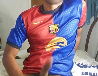 Hi, My Name Is Charly, I'm 22cm and I'm Active, I Masturbate with Both Hands