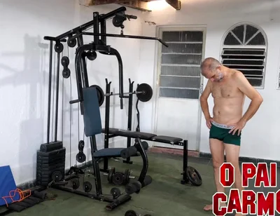 Training Naked and Carmona Saw