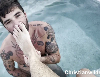 Wet and Wilde with Chris Damned