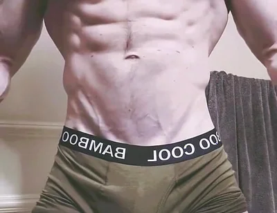 Famous Nfl Player Goes Viral on Instagram