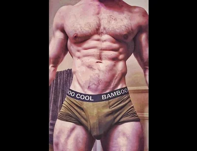 Famous Nfl Player Goes Viral on Instagram