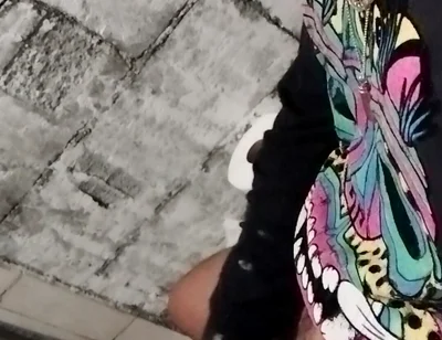 I Come to the Bathroom Because I Need to Pull It