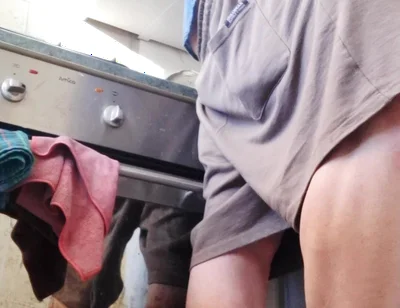 Husband Jerk off to Sink He Is Fast Becasue Wife Can Catch.