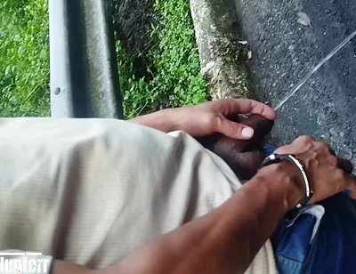 Security Guard Orders Uber and Pays with Blowjob Video 1