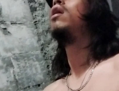 Starting My Thursday in the Bathroom